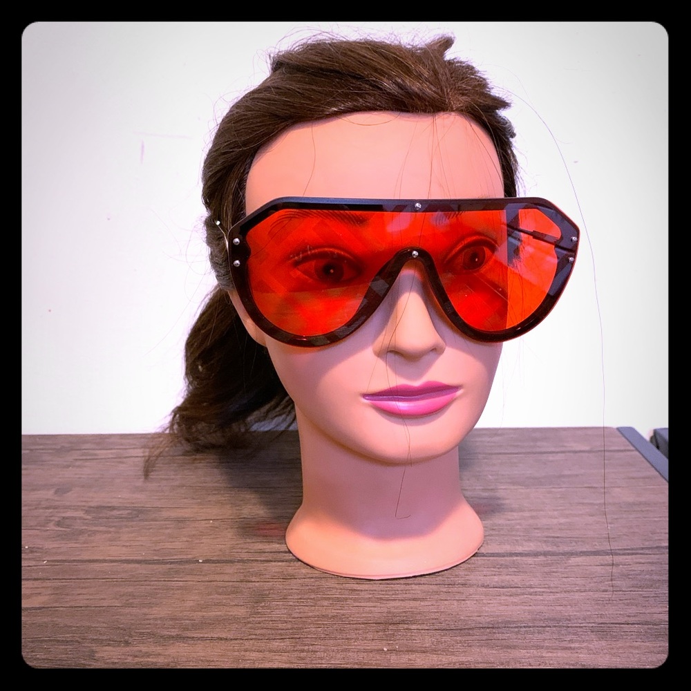 New fashion logo shades
